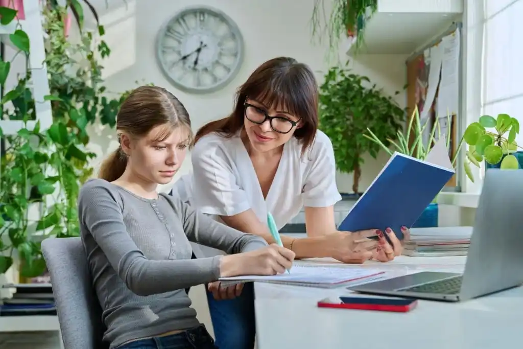 Balancing Full-Time Work and High School Homeschooling: A Guide for Parents